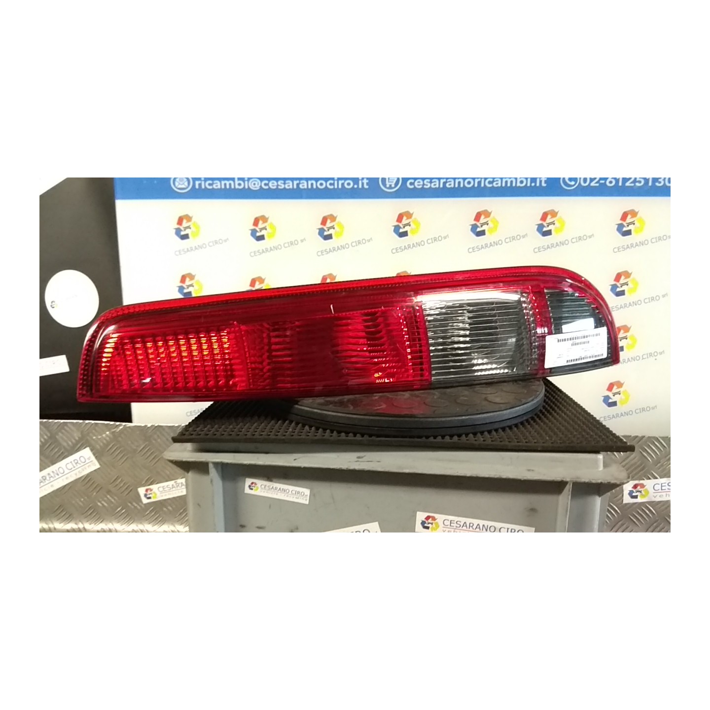 FANALE POST. DX. 212 FORD FOCUS (CAP) (11/04-06/08) G8DB 1420466