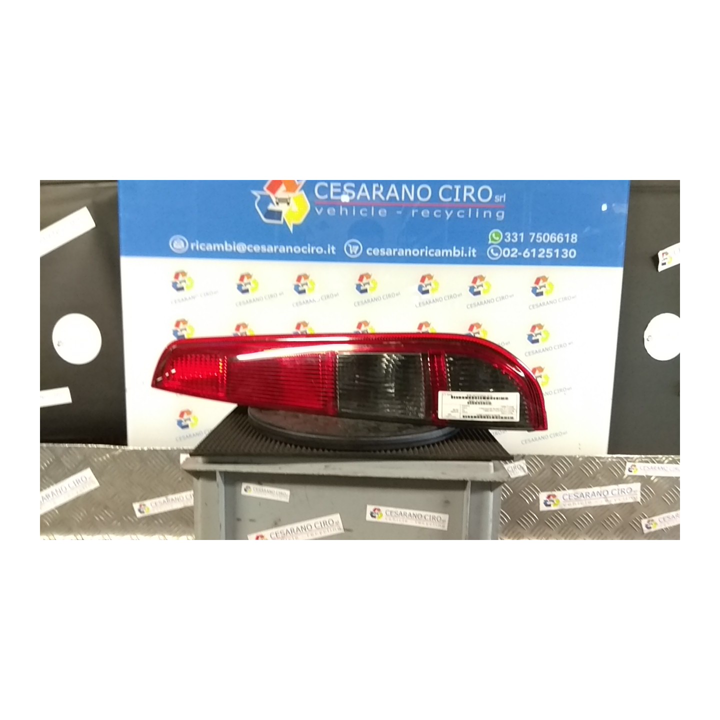 FANALE POST. DX. 212 FORD FOCUS (CAP) (11/04-06/08) G8DB 1420466