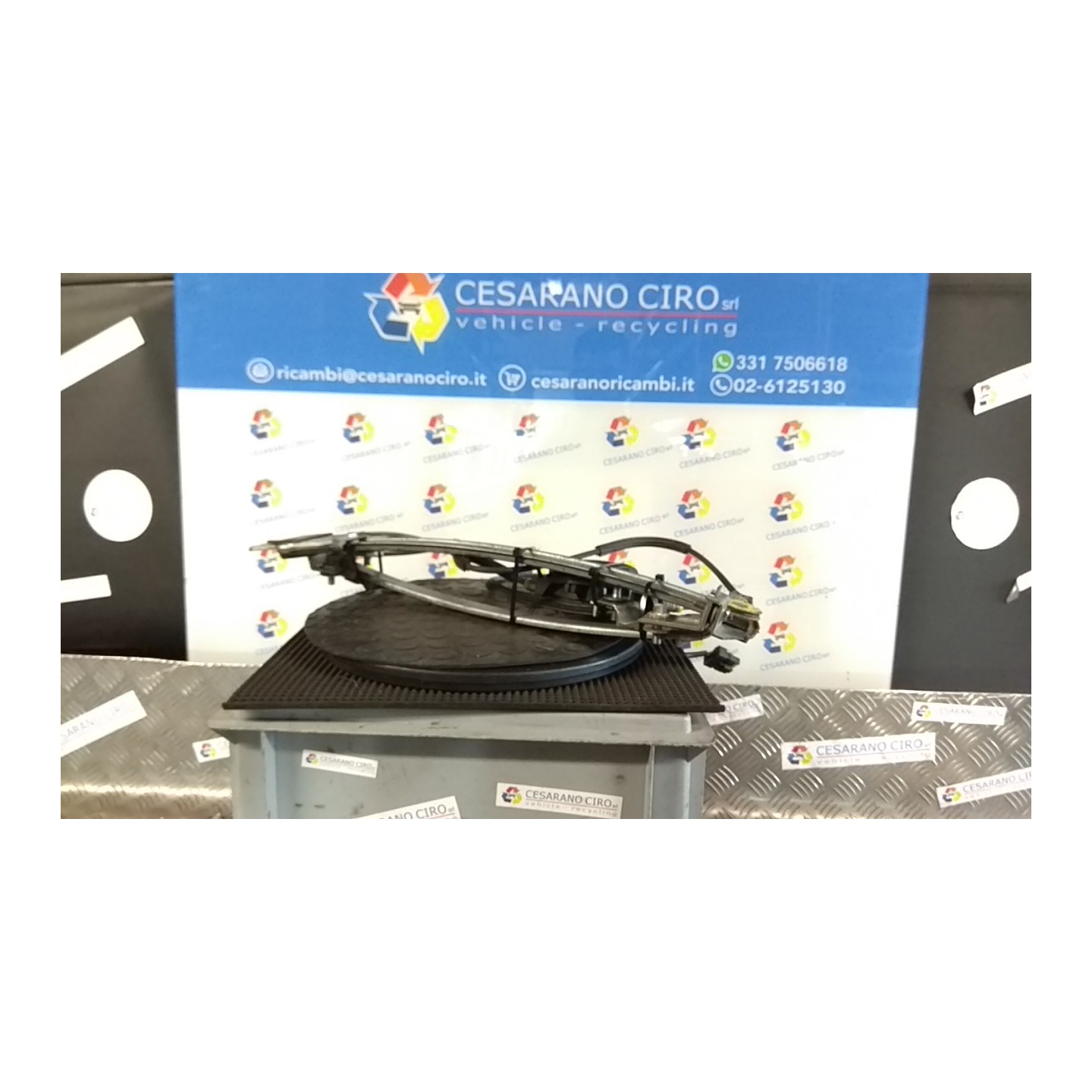 ALZACRISTALLO ELETTR. PORTA ANT. CON MOTORINO DX. 088 ALFA ROMEO GT (X2) (12/03-03/11) 937A5000 60681592