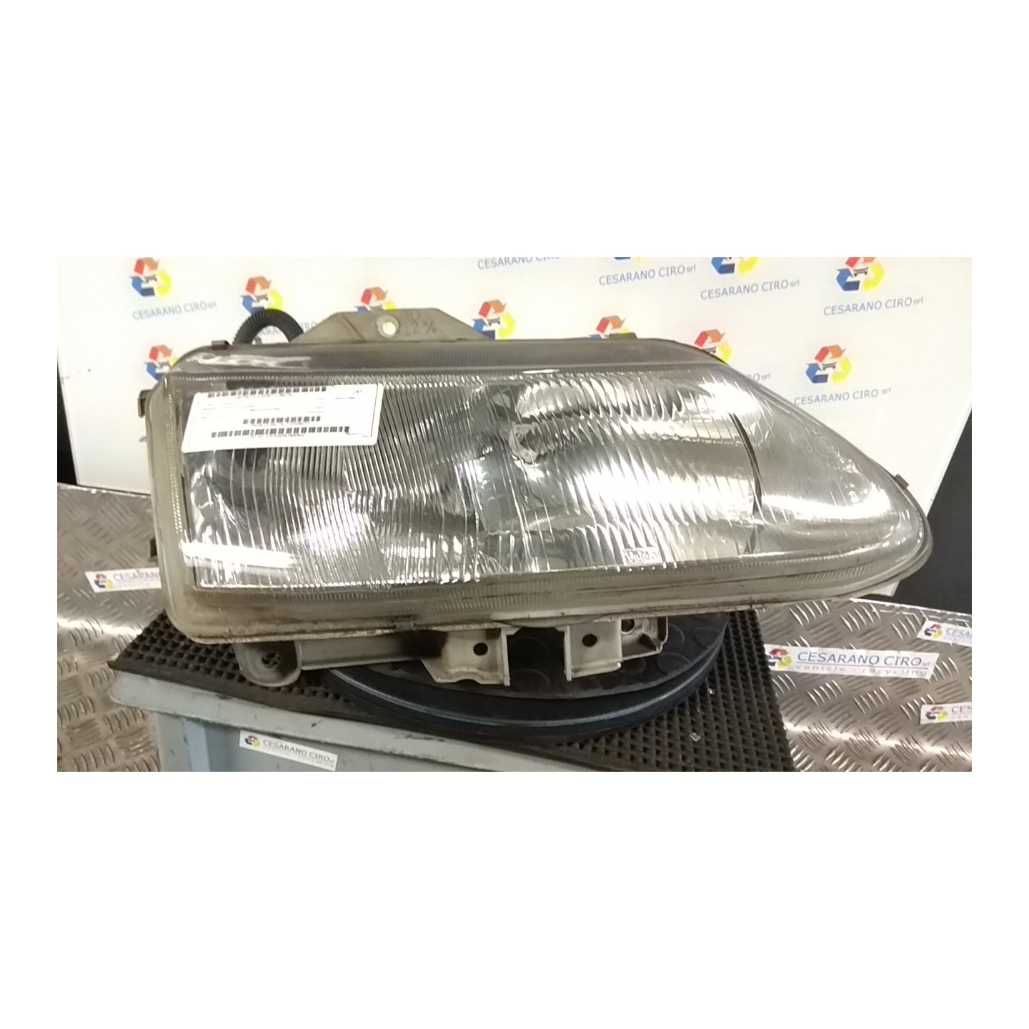 PROIETTORE DX. 134 RENAULT ESPACE 2A SERIE (03/97-07/98) G8T17 7701038272