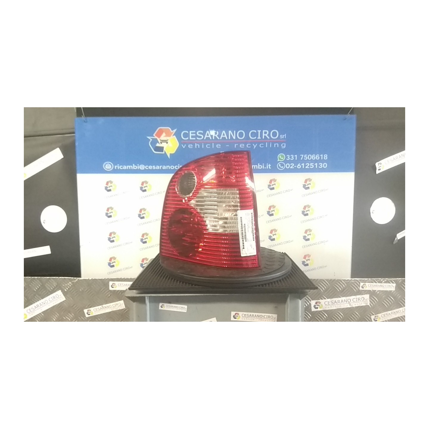 FANALE POST. DX. 050 VOLKSWAGEN POLO (9N) (10/01-03/05) AZQ 6Q6945096G