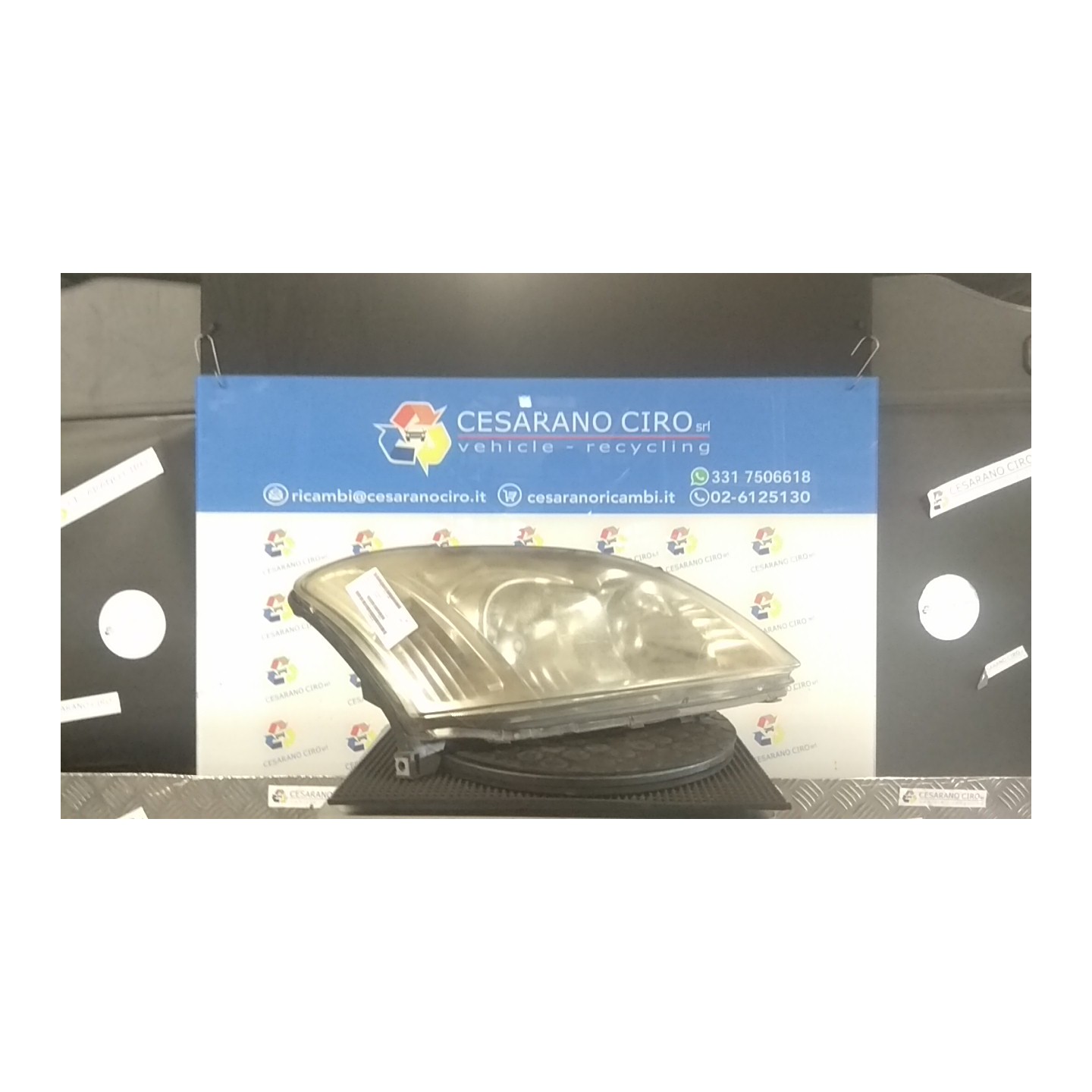 PROIETTORE 05-04 DX. 074 TOYOTA COROLLA 5P (01/02-09/04) 3ZZFE 8113002150