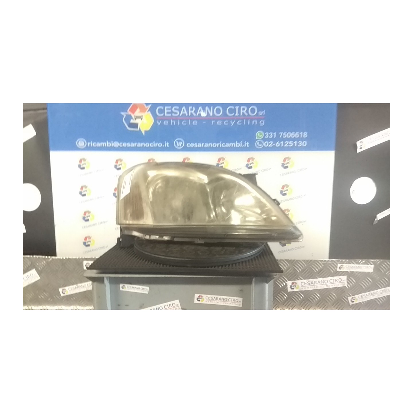 PROIETTORE 05-04 DX. 074 TOYOTA COROLLA 5P (01/02-09/04) 3ZZFE 8113002150