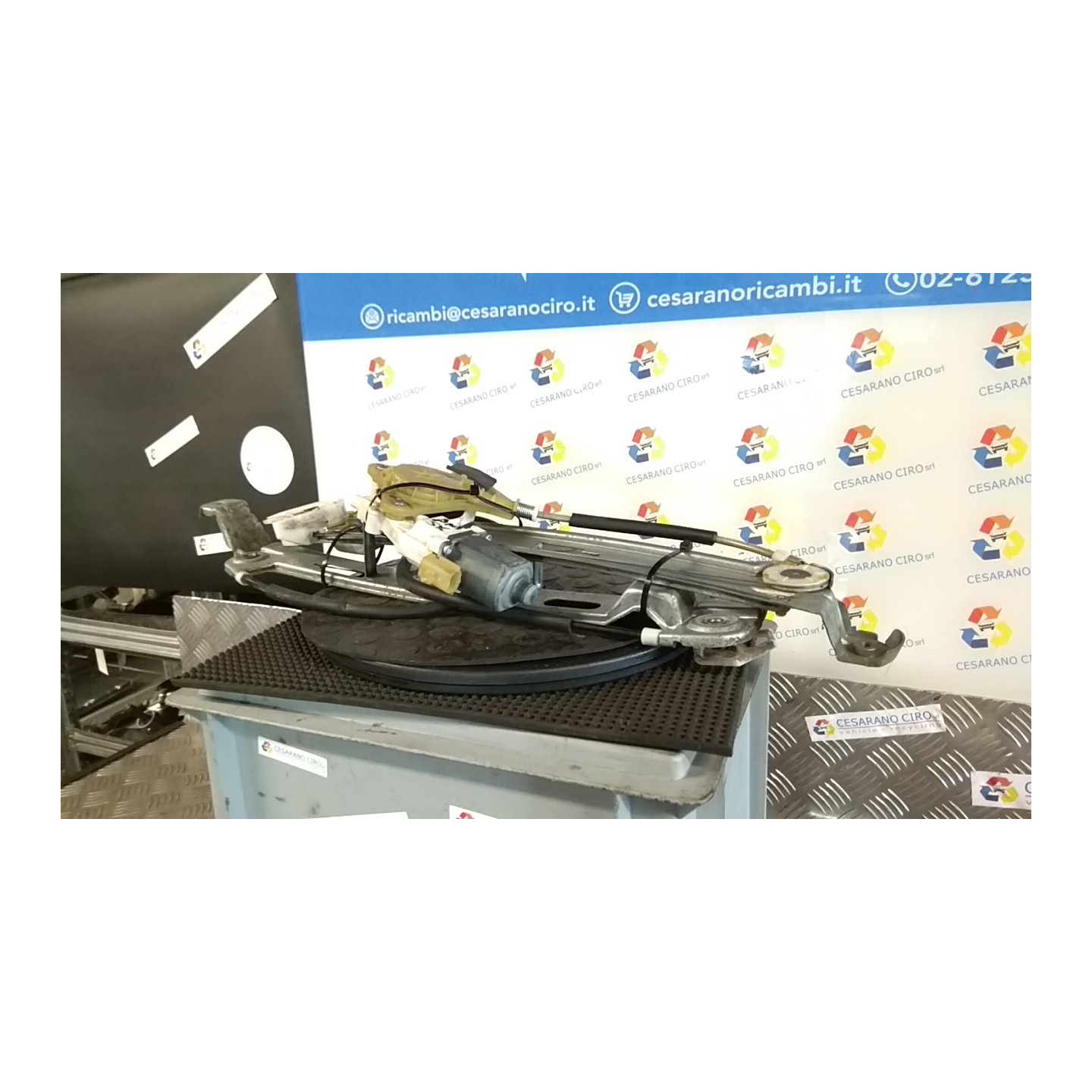 ALZACRISTALLO ELETTR. PORTA ANT. SX. 079 JEEP PATRIOT (MK) (09/07-) BWD K68004423AA