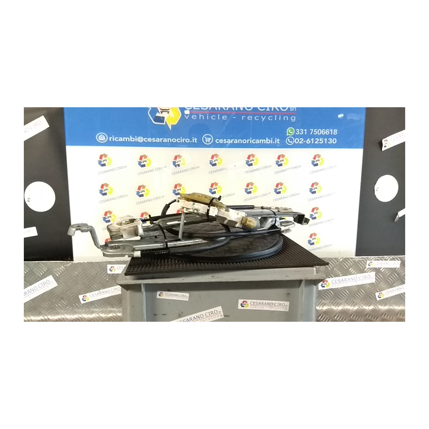 ALZACRISTALLO ELETTR. PORTA ANT. SX. 079 JEEP PATRIOT (MK) (09/07-) BWD K68004423AA
