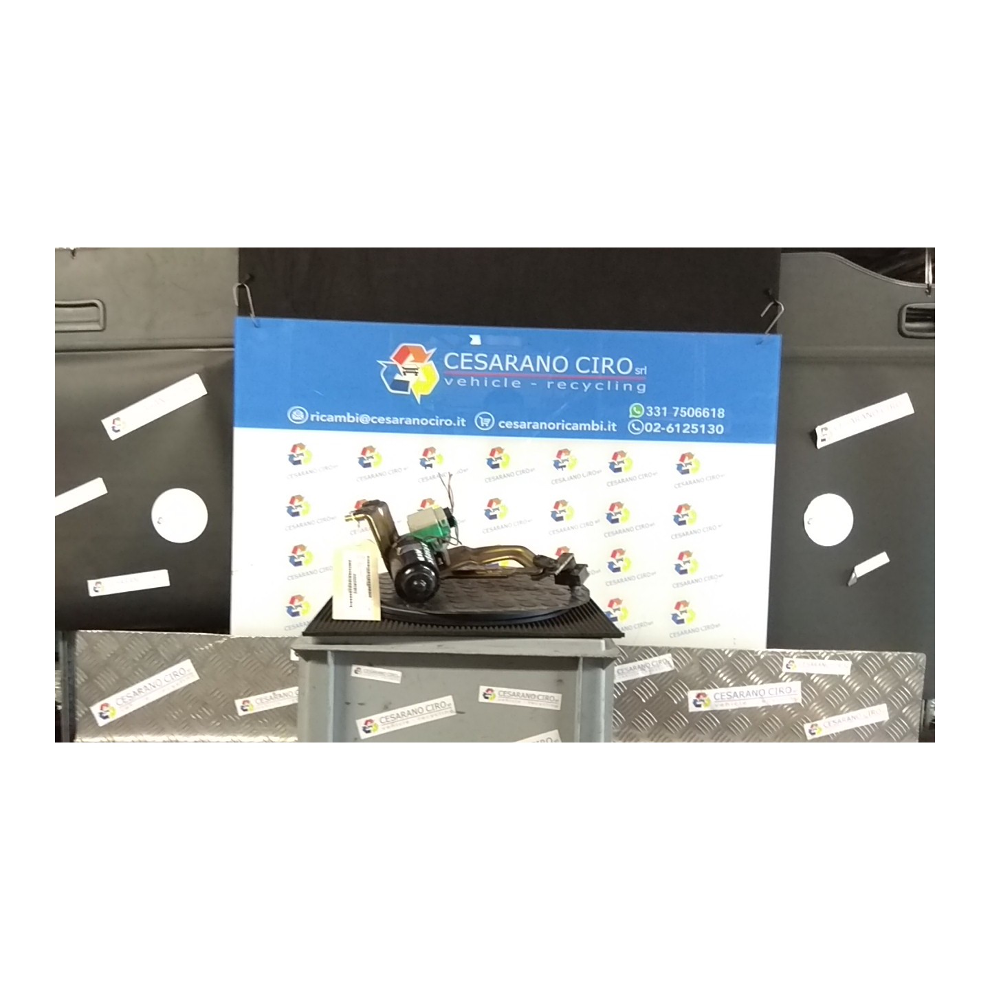 MECCANISMO TERGIPARABREZZA CON MOTORINO BOSCH 096 FIAT PANDA 1A SERIE (03/92-03/04) 1170A1046 7607376