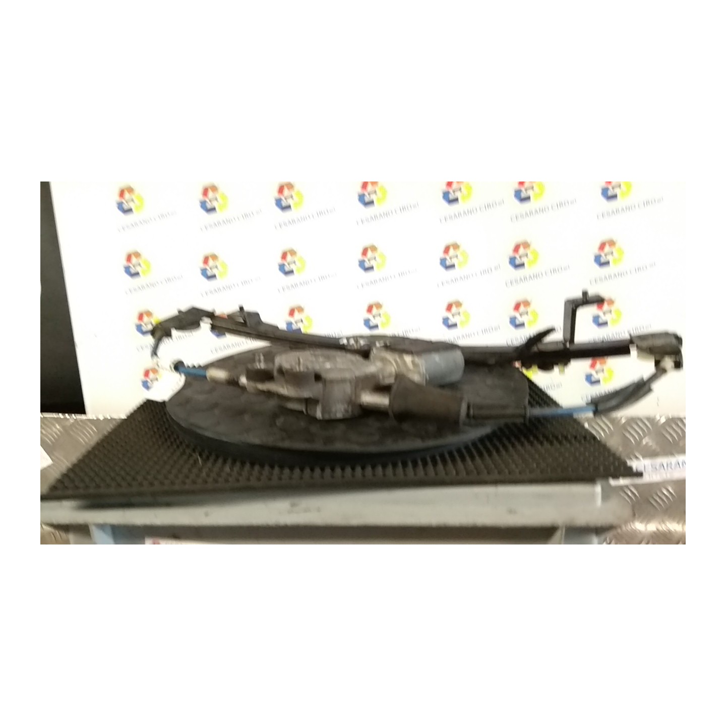ALZACRISTALLO ELETTR. PORTA ANT. CON MOTORINO DX. 122 FIAT BRAVO (1L) (07/98-11/02) 182B2000 46559811