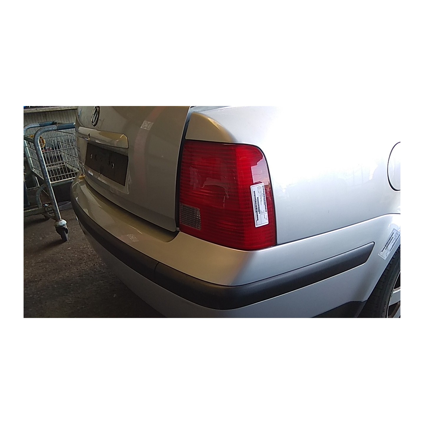 FANALE POST. DX. 001 VOLKSWAGEN PASSAT (3B) (08/96-04/03) AEB 3B5945096K