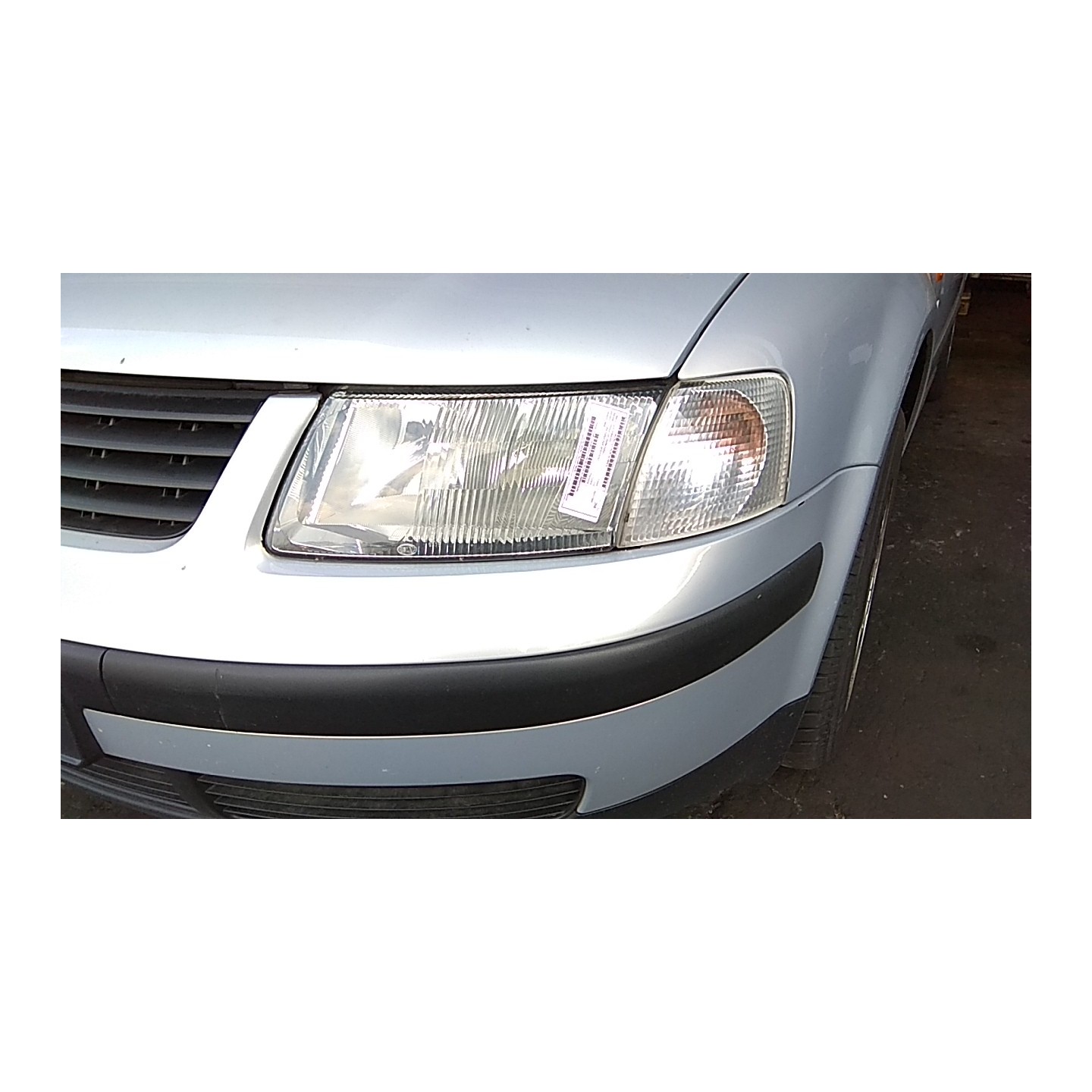 PROIETTORE CON REGOLATORE ALTEZZA SX. 015 VOLKSWAGEN PASSAT (3B) (08/96-04/03) AEB 3B0941015AN