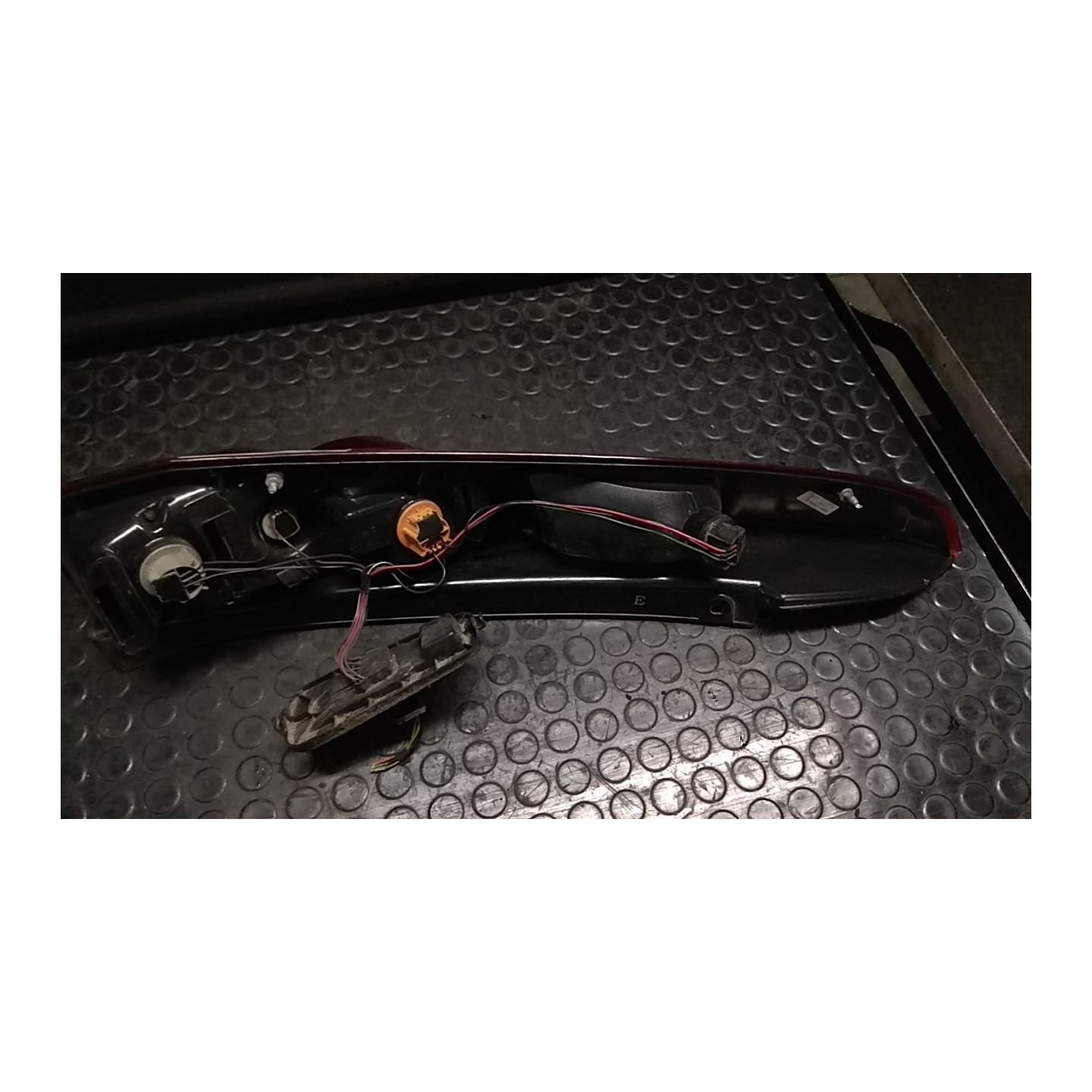FANALE POST. DX. 185 FORD FIESTA (CBK) (12/05-12/08) F6JB 1437625