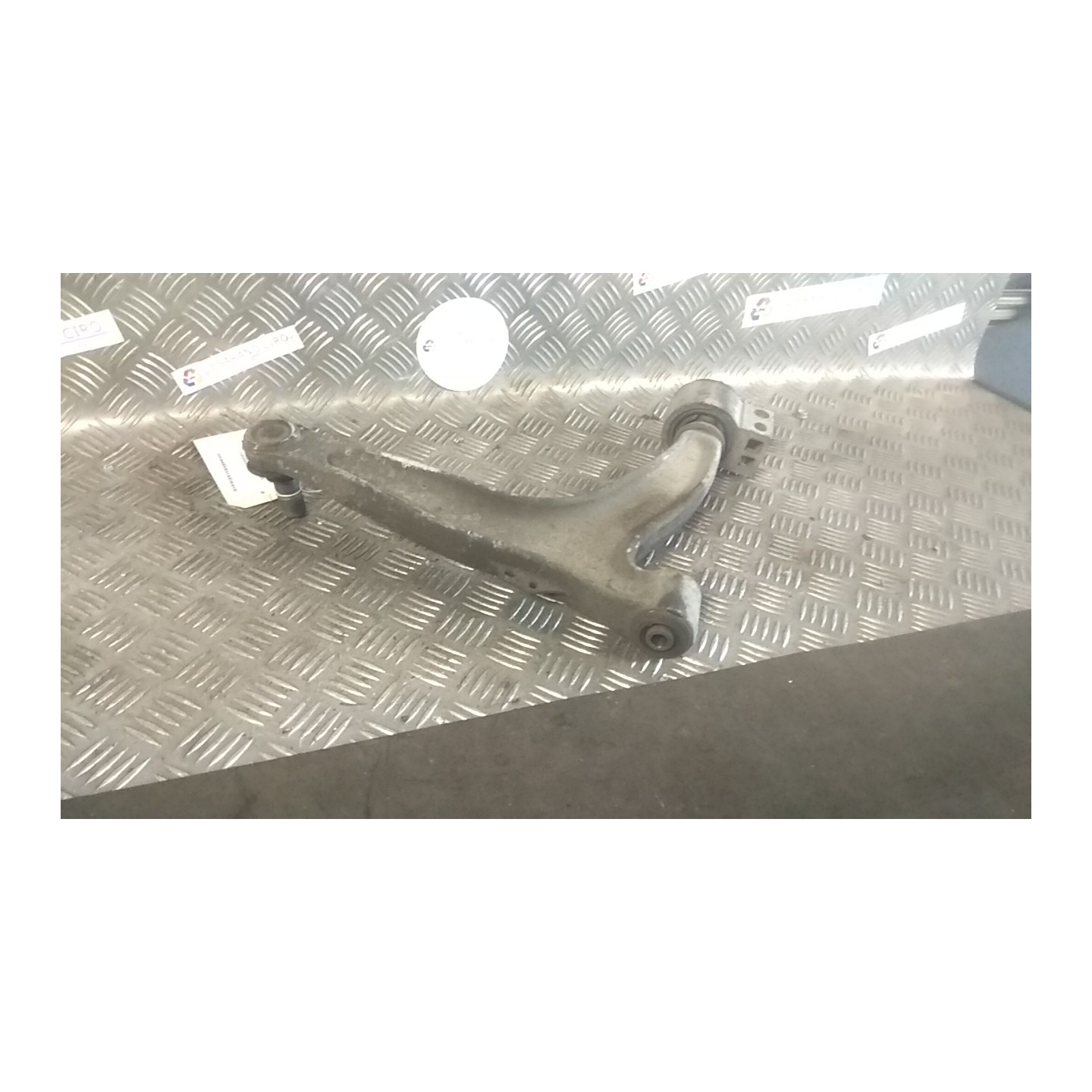 BRACCIO OSCILLANTE SOSP. ANT. SX. 064 FIAT CROMA (2T) (10/07-12/11) 939A1000 51748653