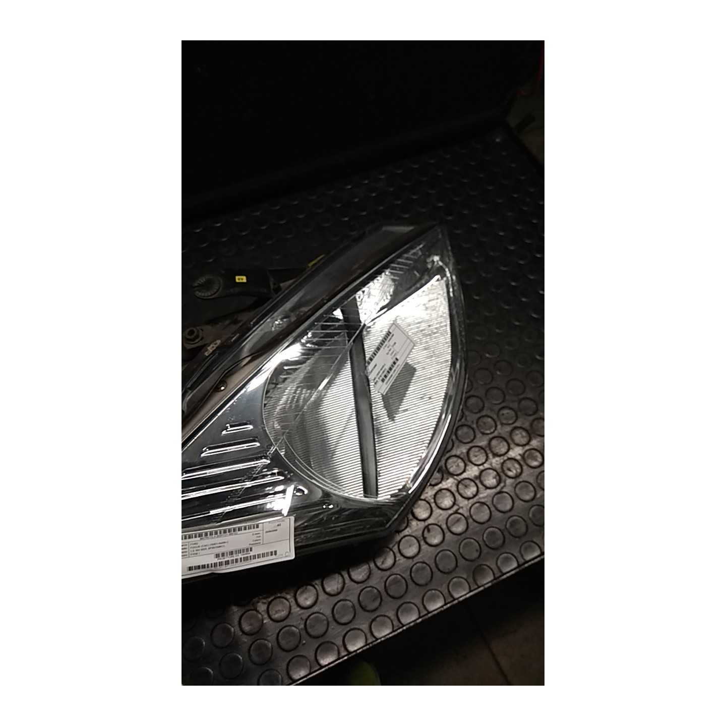 PROIETTORE DX. 152 FORD FOCUS (CAK) (10/01-04/05) FYDB 1343654