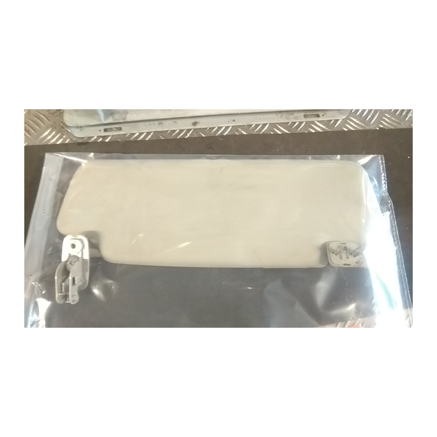 ALETTA PARASOLE PARABREZZA SX. 022 AUDI A3 (8P) (04/03-06/10) BKD 8P08575515B9