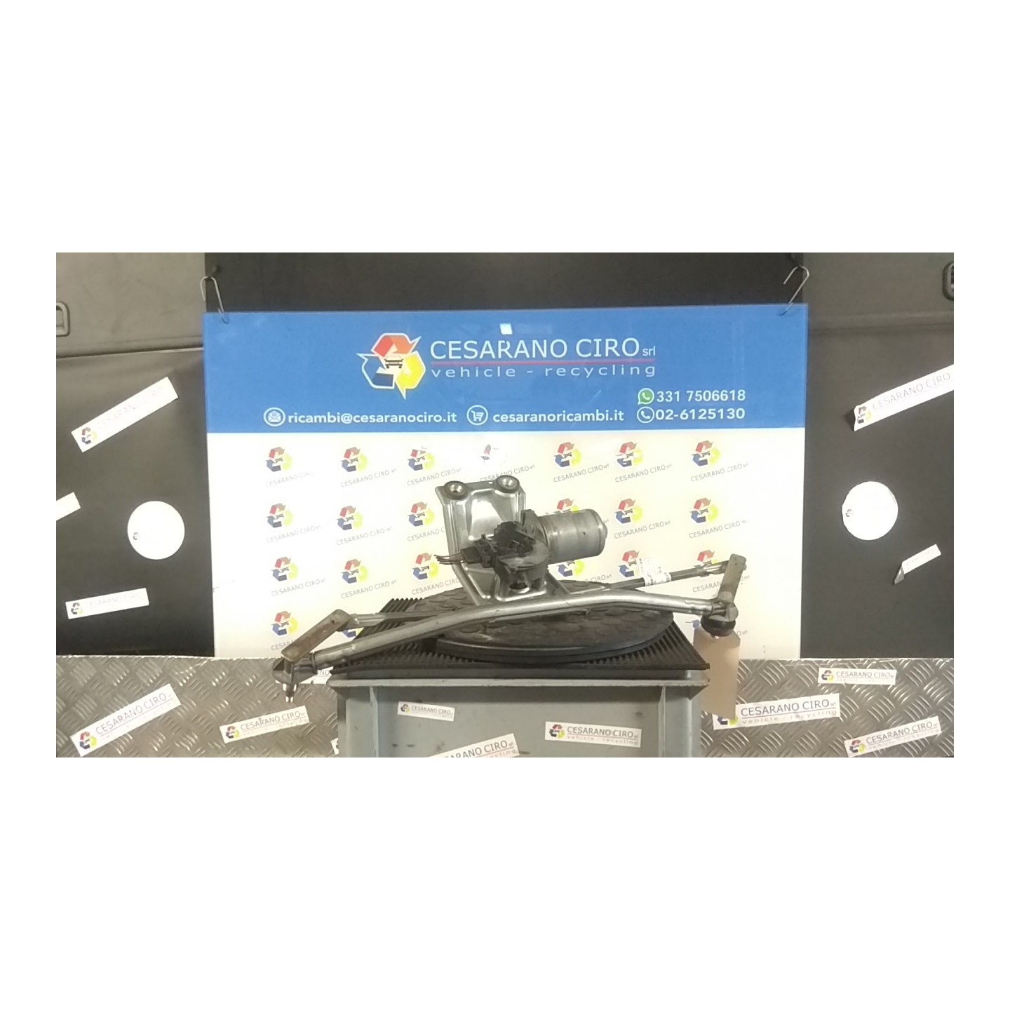 MECCANISMO TERGIPARABREZZA CON MOTORINO 031 FORD FIESTA (DX) (09/99-02/02) DHF NB3753007024002