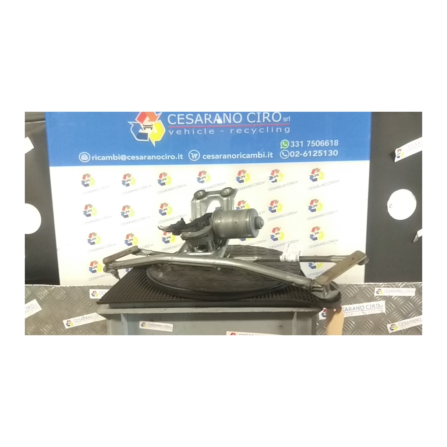 MECCANISMO TERGIPARABREZZA CON MOTORINO 031 FORD FIESTA (DX) (09/99-02/02) DHF NB3753007024002