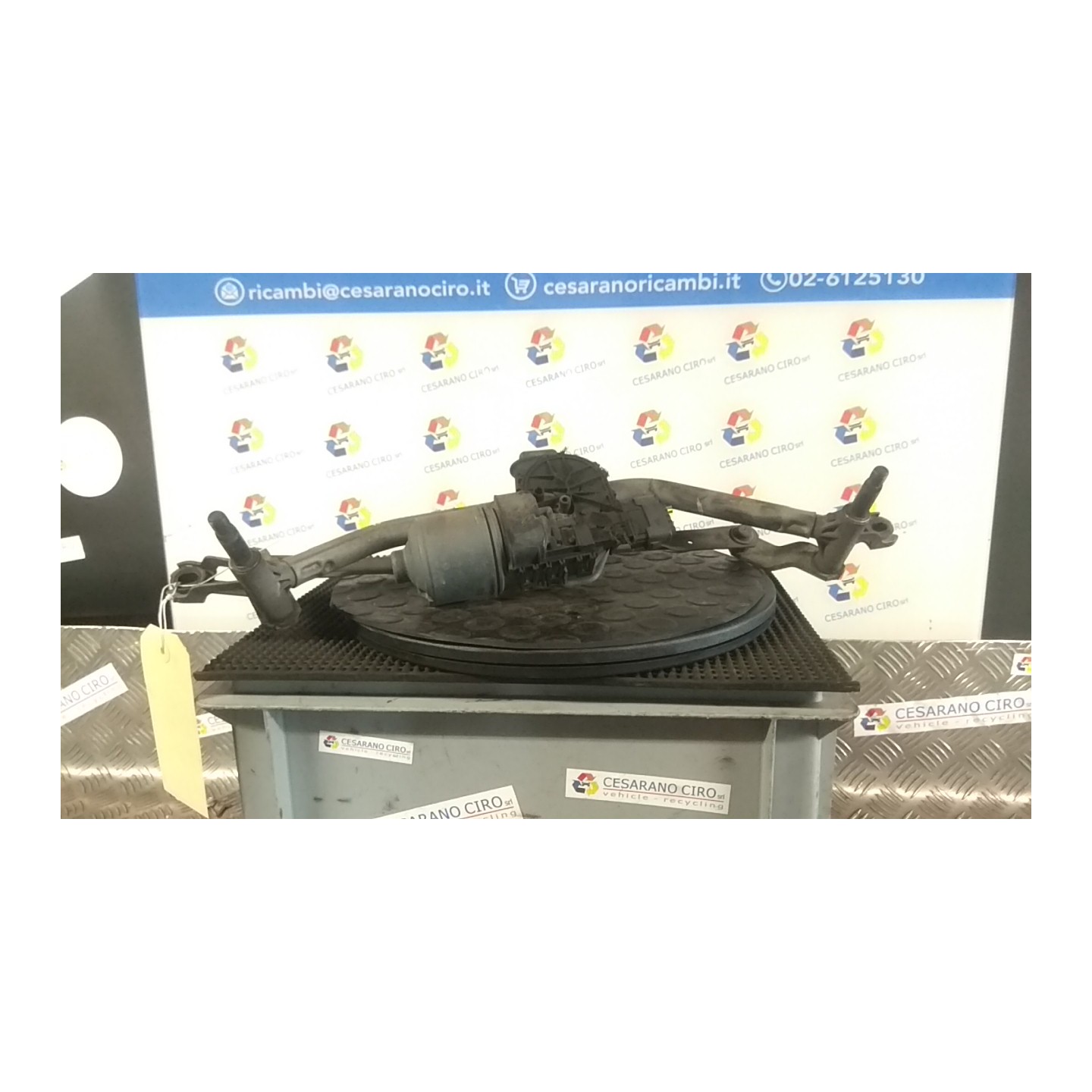 MECCANISMO TERGIPARABREZZA CON MOTORINO 051 PEUGEOT 207 (04/06-06/09) KFU 6405CH