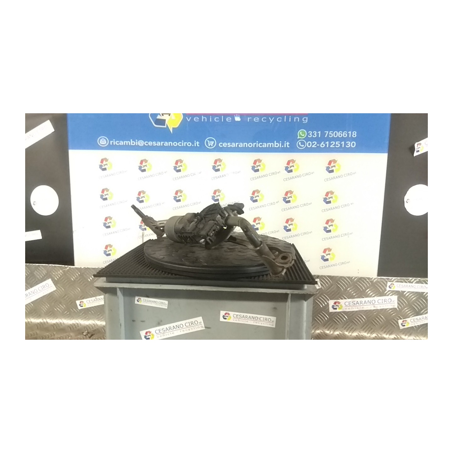 MECCANISMO TERGIPARABREZZA CON MOTORINO 051 PEUGEOT 207 (04/06-06/09) KFU 6405CH