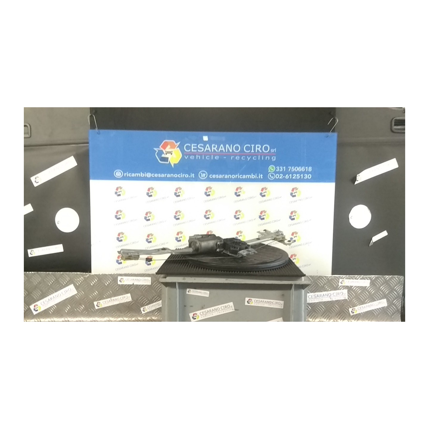 ALZACRISTALLO ELETTR. PORTA ANT. C/MOTORINO SX. 054 PEUGEOT 207 (04/06-06/09) KFU 9221Y4