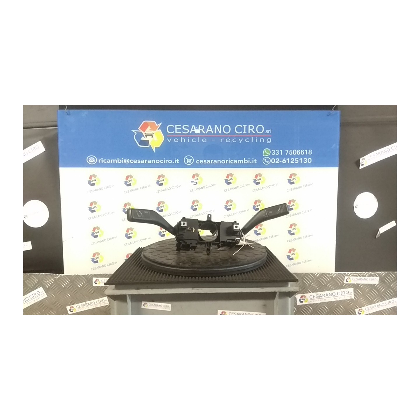 DEVIOGUIDASGANCIO 127 VOLKSWAGEN UP! (1S) (11/11-10/16) CPG 1S09535139B9