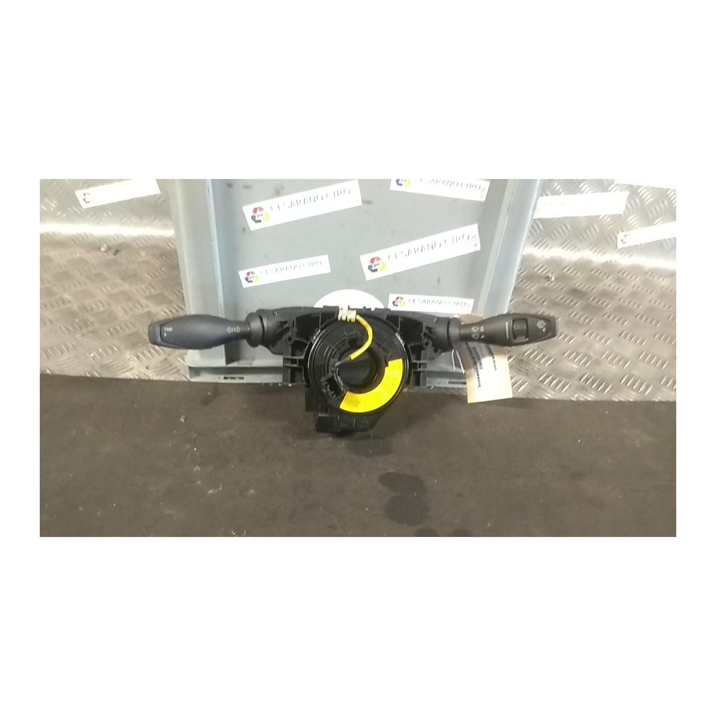 DEVIOGUIDASGANCIO 134 FORD TRANSIT COURIER (C4A) (04/18-) XWCB 1718675