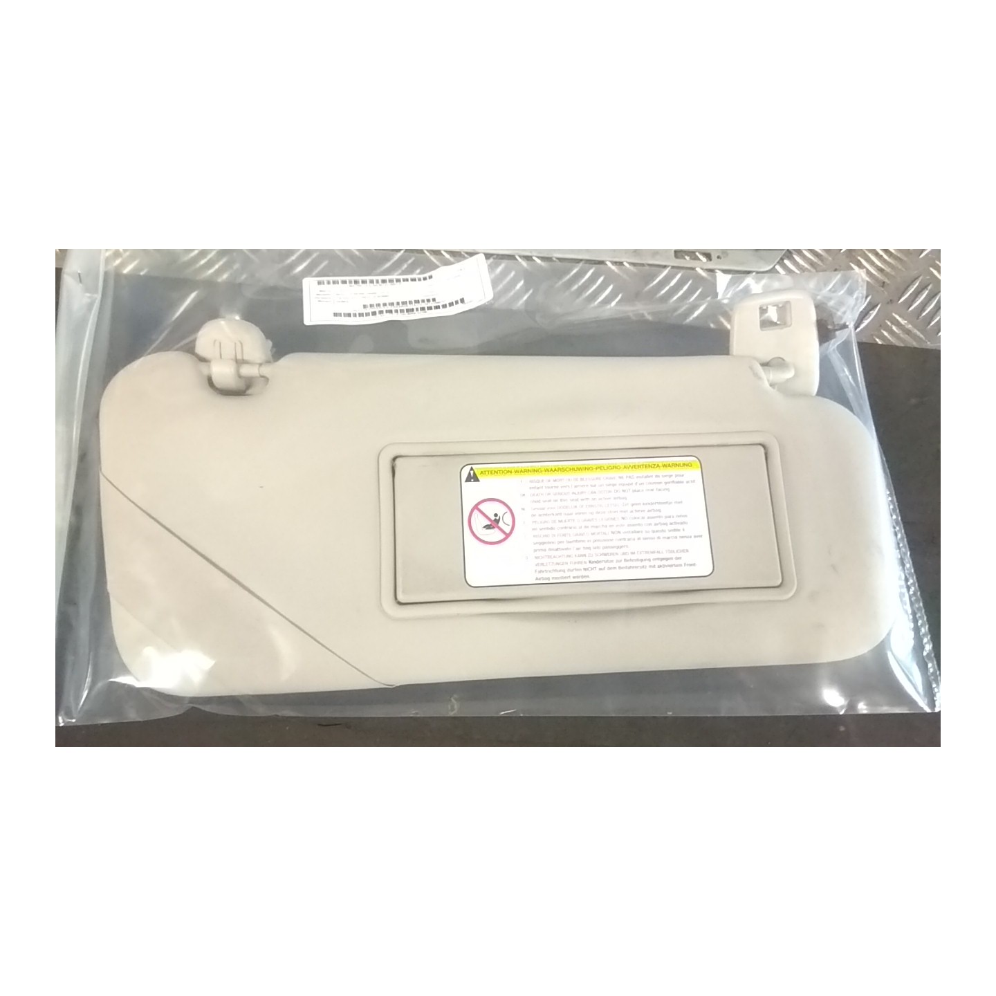 ALETTA PARASOLE PARABREZZA DX. 137 TOYOTA AYGO 1A SERIE (04/05-10/14) 1KRFE 0474109010