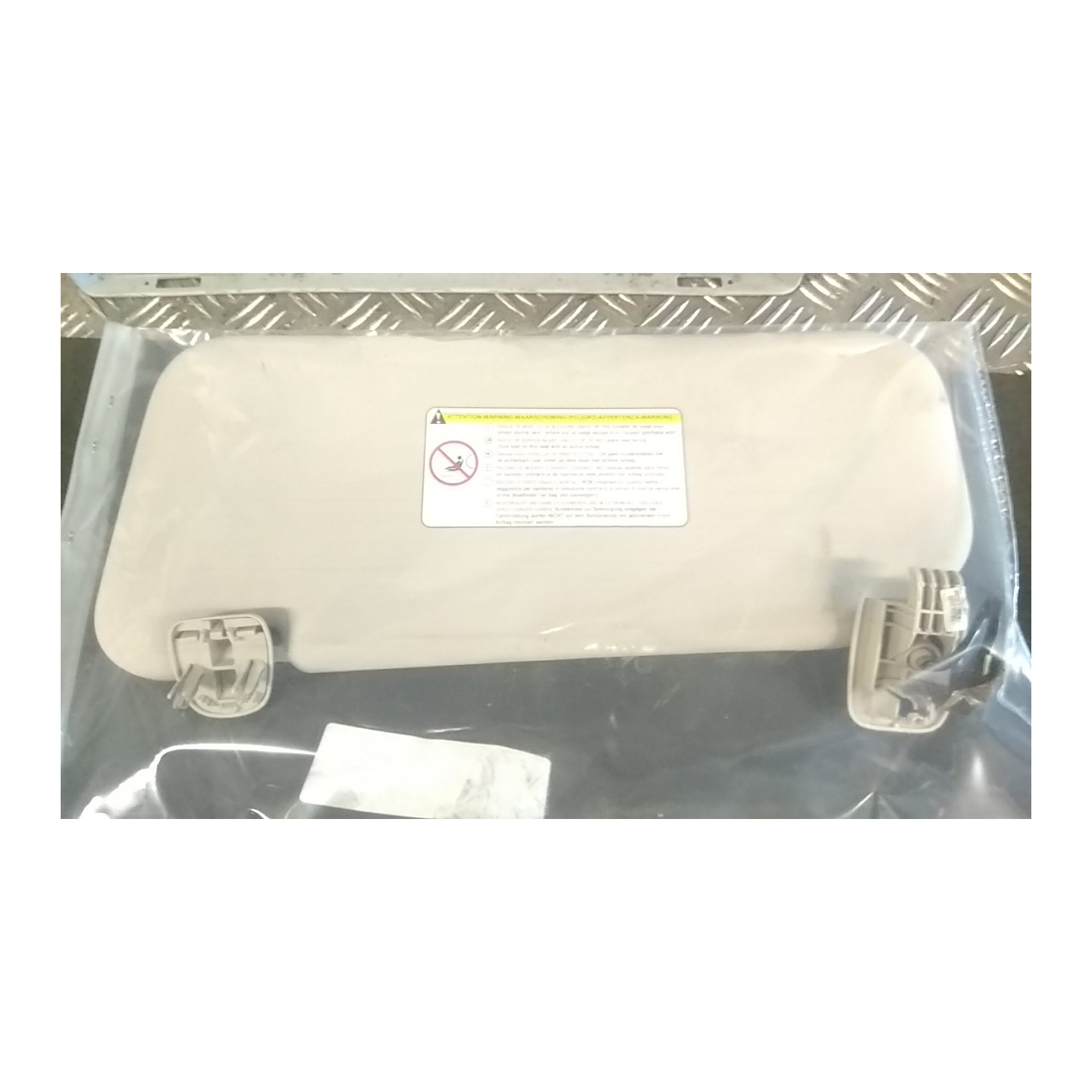 ALETTA PARASOLE PARABREZZA DX. 137 TOYOTA AYGO 1A SERIE (04/05-10/14) 1KRFE 0474109010