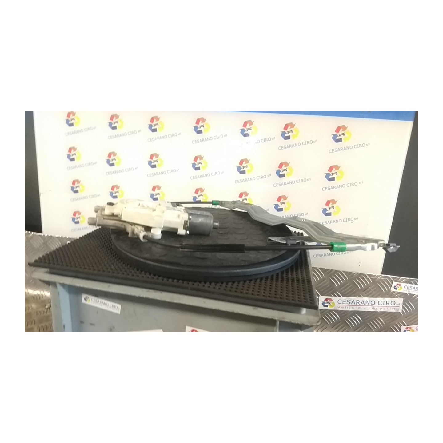 ALZACRISTALLO PORTA POST. SX. 147 PEUGEOT 407 (03/04-03/12) RHR 922385