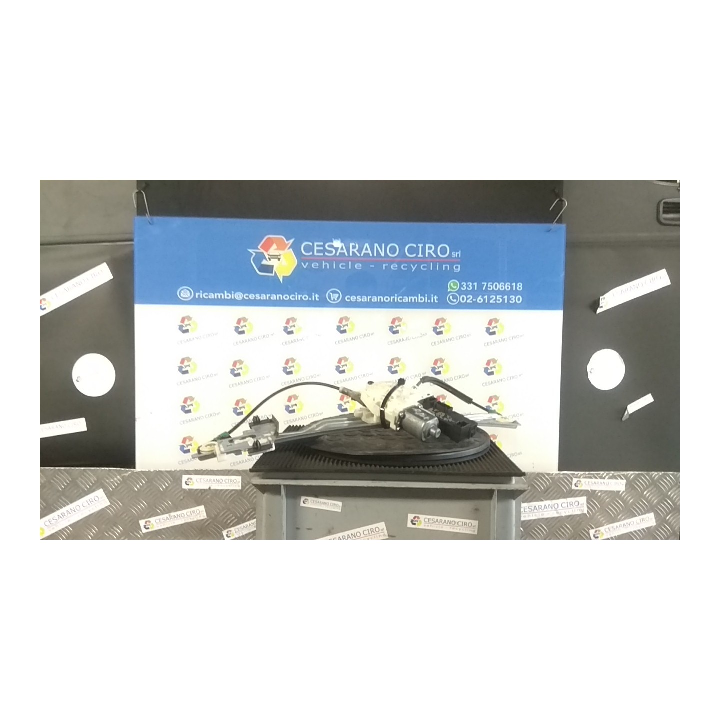 ALZACRISTALLO ELETTR. PORTA ANT. DX. 003 PEUGEOT 407 (03/04-03/12) RHR 9222Q4