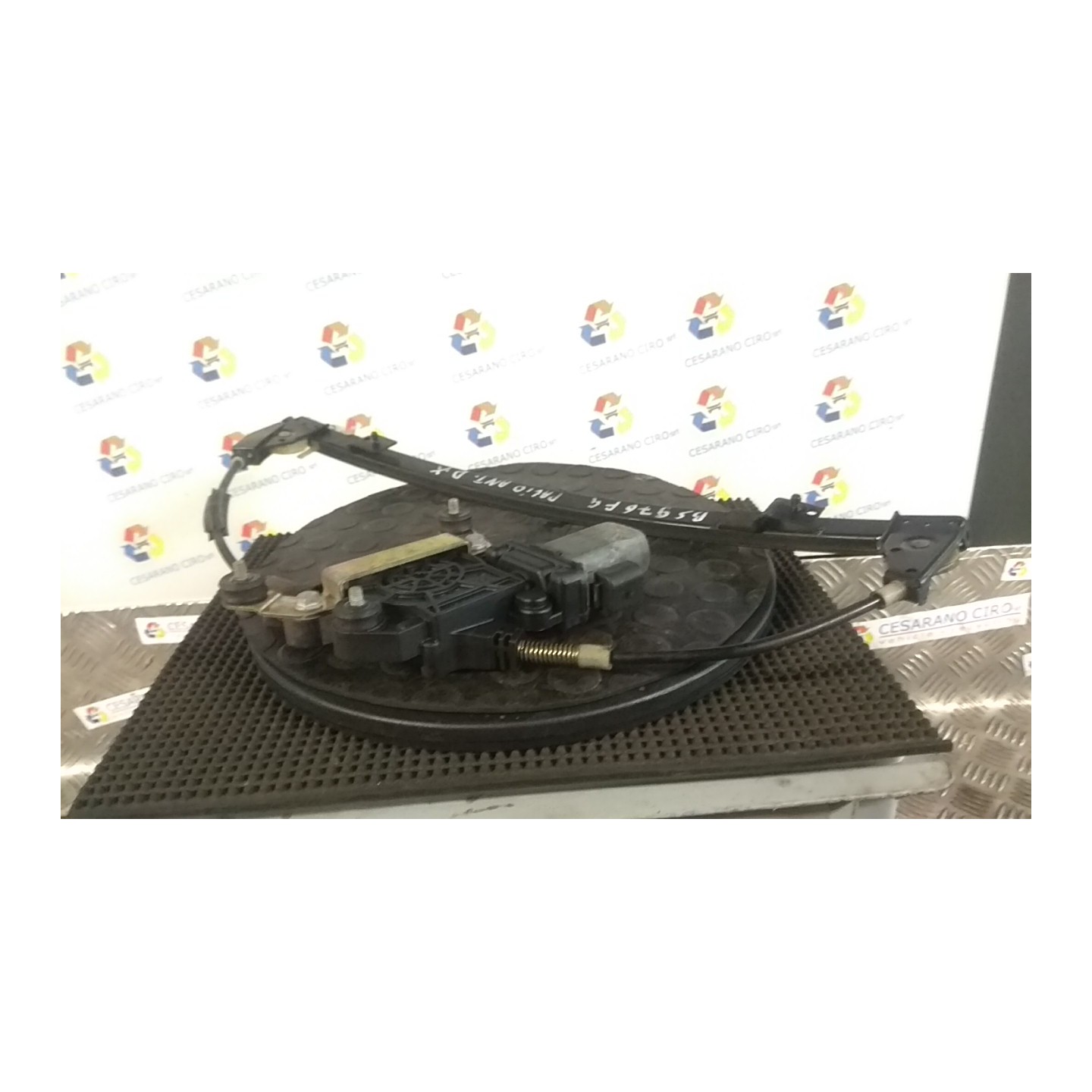 ALZACRISTALLO ELETTR. PORTA ANT. C/MOTORINO DX. 017 FIAT PALIO (PY) (09/97-09/03) 188A4000 46736842