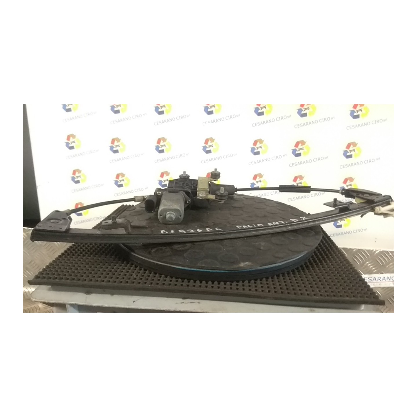 ALZACRISTALLO ELETTR. PORTA ANT. C/MOTORINO DX. 017 FIAT PALIO (PY) (09/97-09/03) 188A4000 46736842