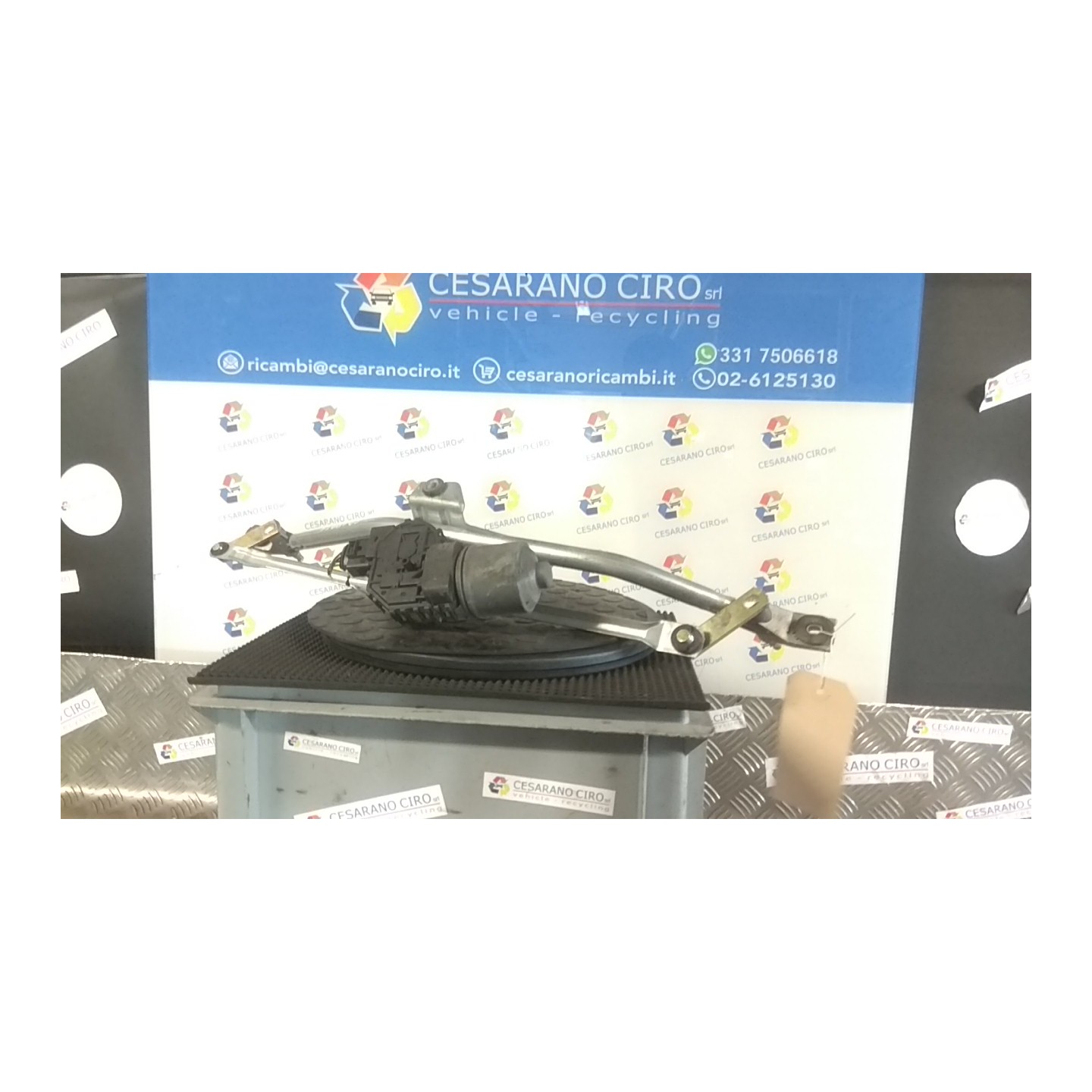 MECCANISMO TERGIPARABREZZA CON MOTORINO 078 VOLKSWAGEN PASSAT (3B) (10/00-03/06) AWX NB3753023033029