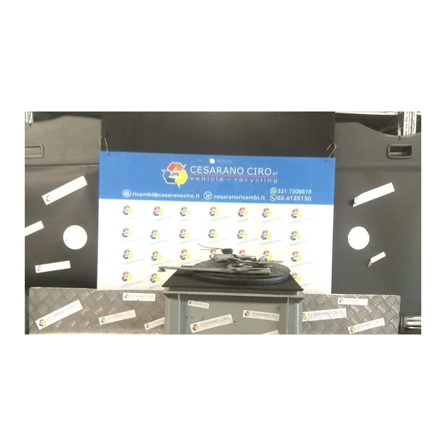 ALZACRISTALLO ELETTR. PORTA POST. DX. 109 TOYOTA AURIS (01/07-) 4ZZFE 6980312180
