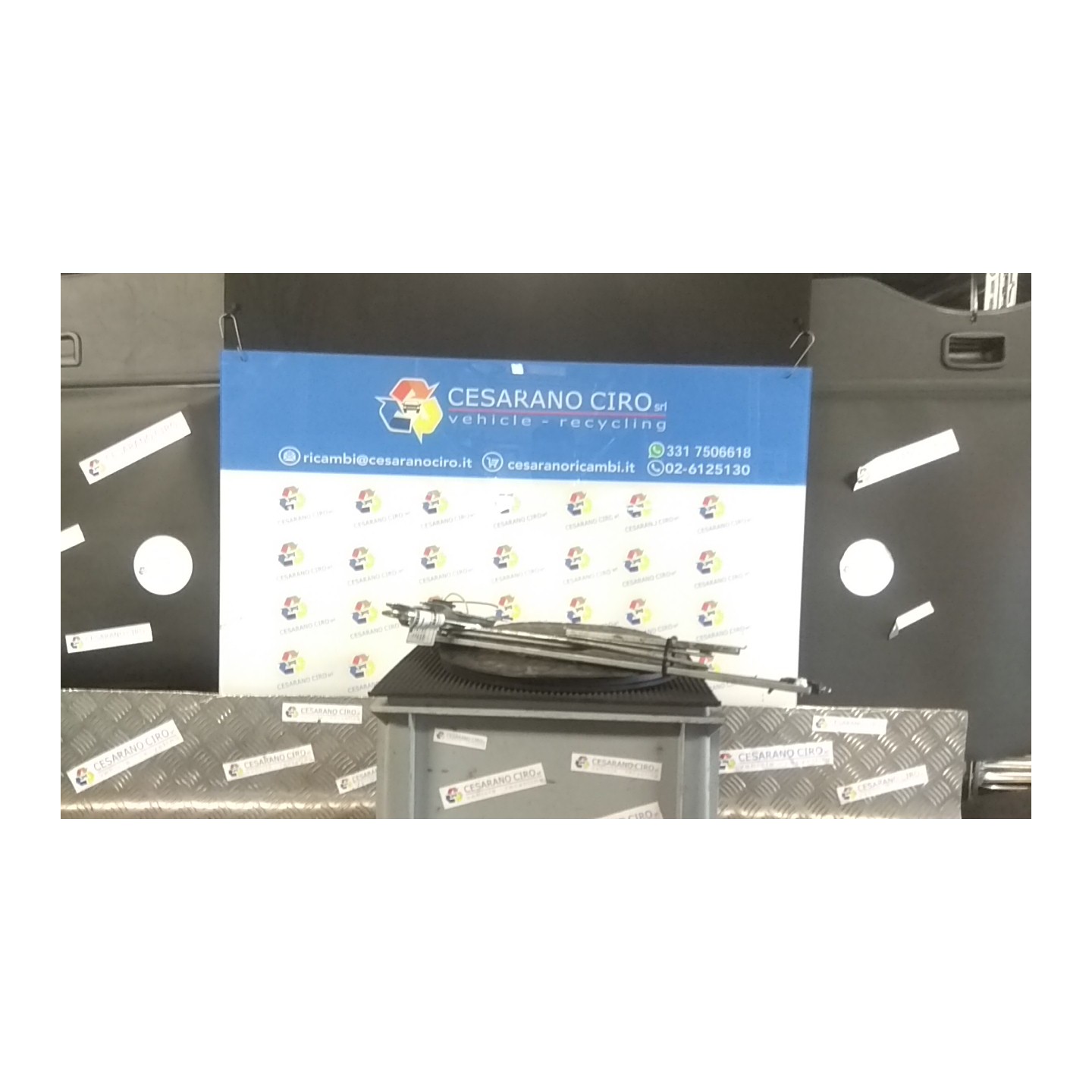 ALZACRISTALLO ELETTR. PORTA ANT. DX. 110 TOYOTA AURIS (01/07-) 4ZZFE 6980112220