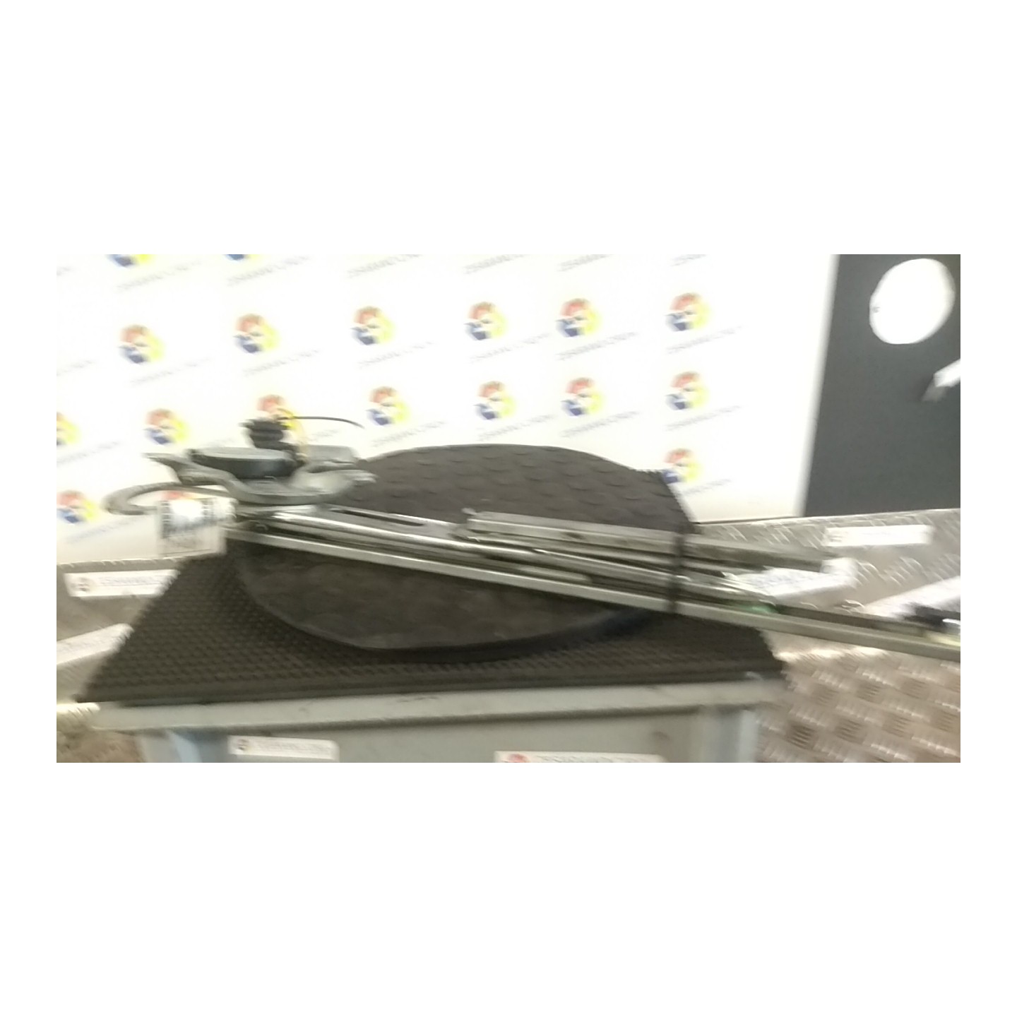 ALZACRISTALLO ELETTR. PORTA ANT. DX. 110 TOYOTA AURIS (01/07-) 4ZZFE 6980112220