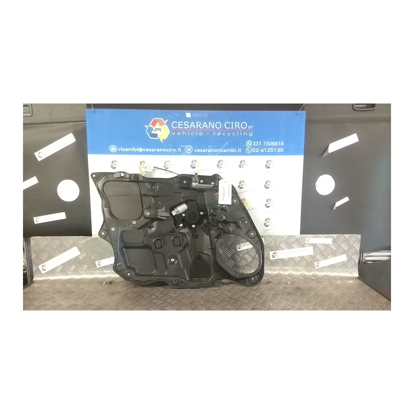 ALZACRISTALLO PORTA ANT. ELETTRICO SX. 014 MAZDA MAZDA 3 (08/06-10/09) Z6 BP4K59590A