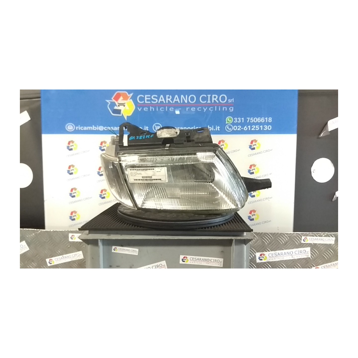 PROIETTORE DX. 018 CITROEN SAXO (03/96-08/99) HDZ 6205N5
