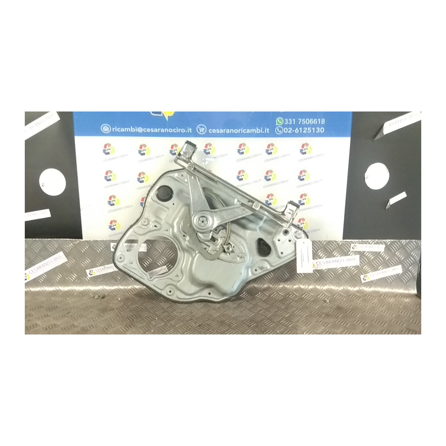 ALZACRISTALLO ELETTR. PORTA POST. SX. 045 VOLVO V50 (02/04-12/12) D4204T 31253515
