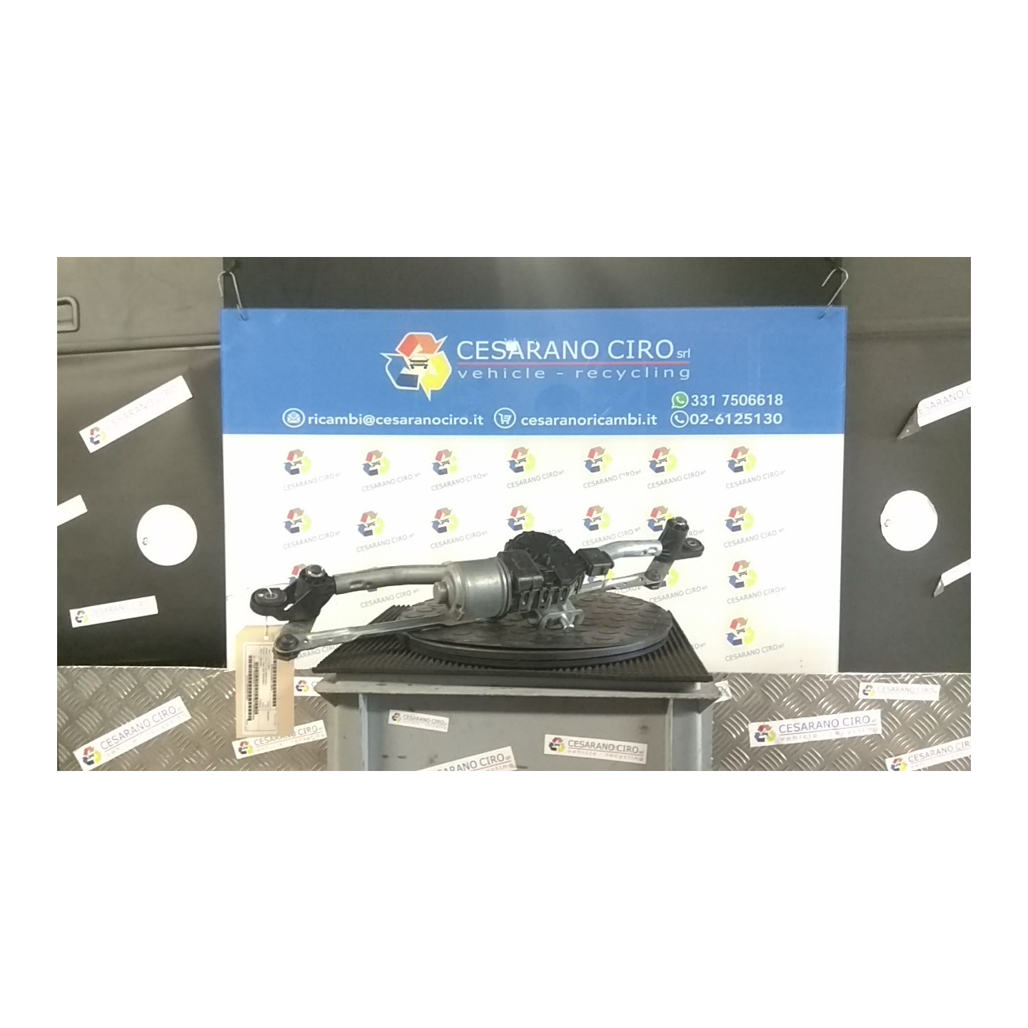 MECCANISMO TERGIPARABREZZA CON MOTORINO 070 ALFA ROMEO GIULIETTA (X7) (03/10-10/13) 198A4000 NB3753001043002