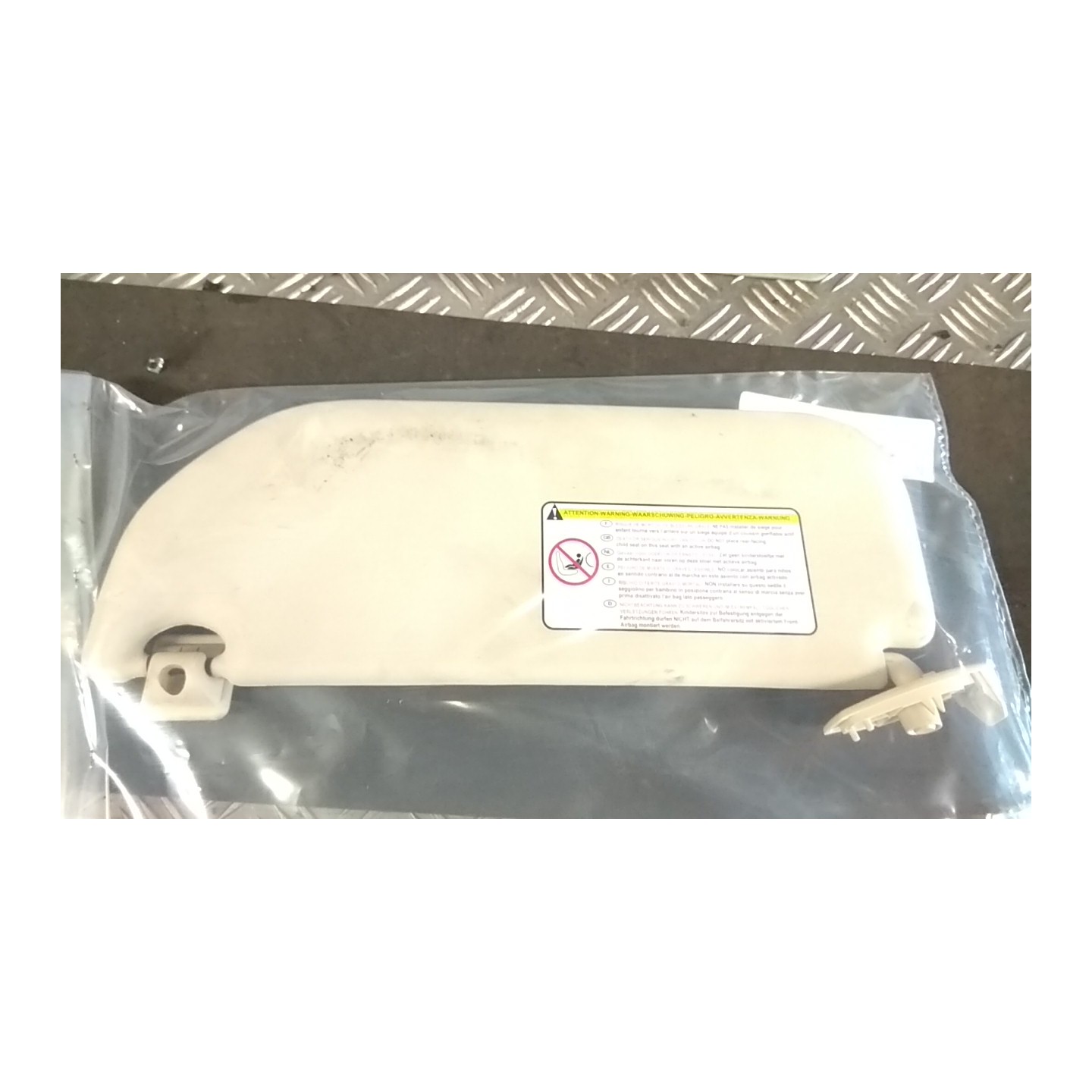 ALETTA PARASOLE PARABREZZA OCCULTABILE DX. 137 CITROEN C4 (11/04-10/10) 5FW 8143JF