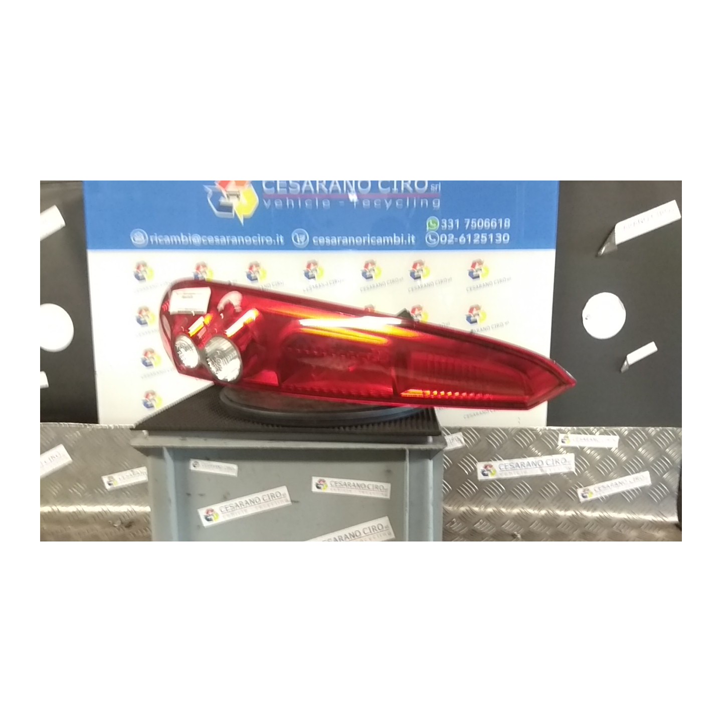 FANALE POST. SX. 022 FORD FIESTA (CBK) (12/05-12/08) FUJA 1437626