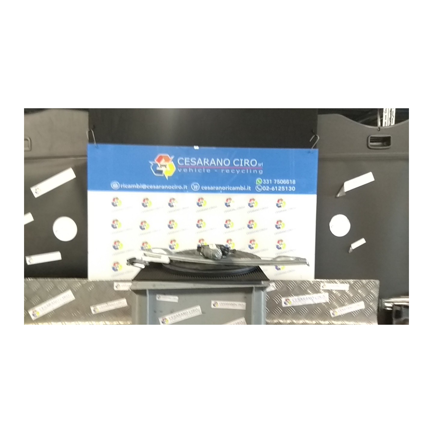 ALZACRISTALLO PORTA ANT. SX. 047 OPEL KARL ROCKS (03/17-) D10XEOPTL5Q 95137311