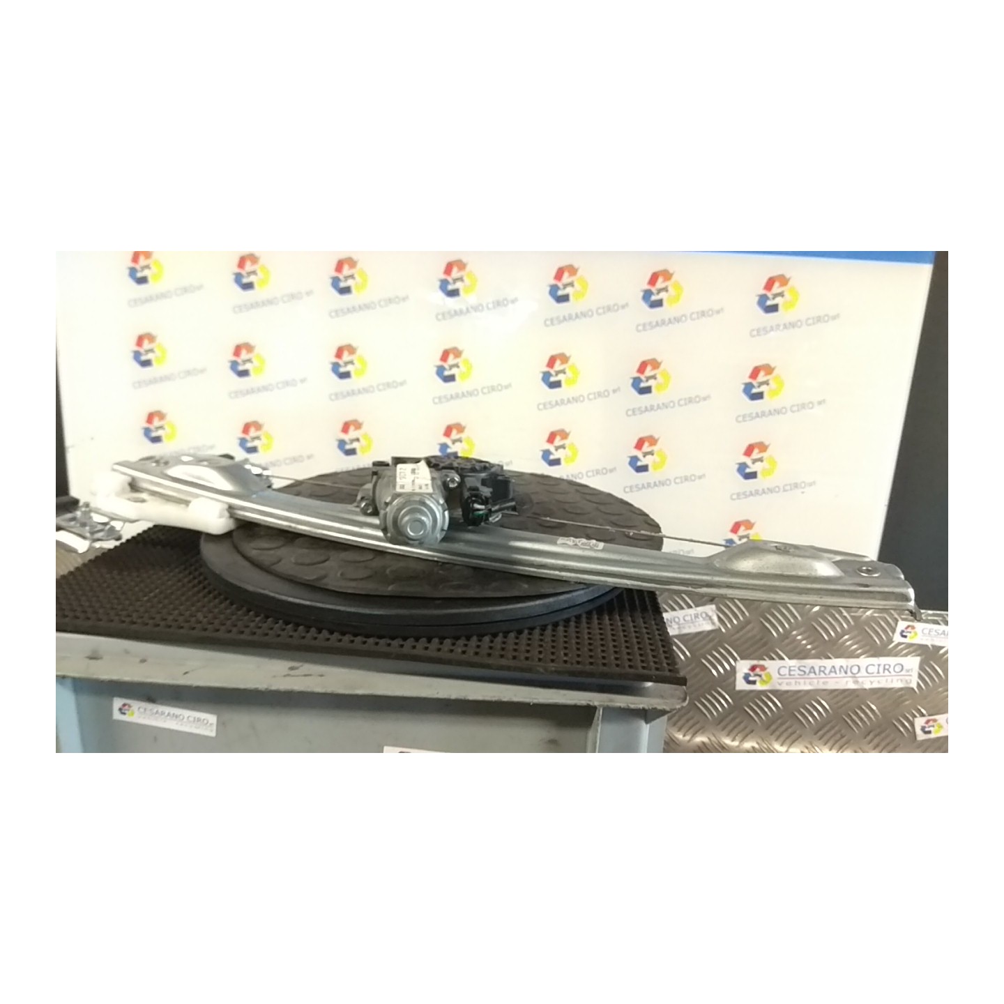 ALZACRISTALLO PORTA ANT. SX. 047 OPEL KARL ROCKS (03/17-) D10XEOPTL5Q 95137311