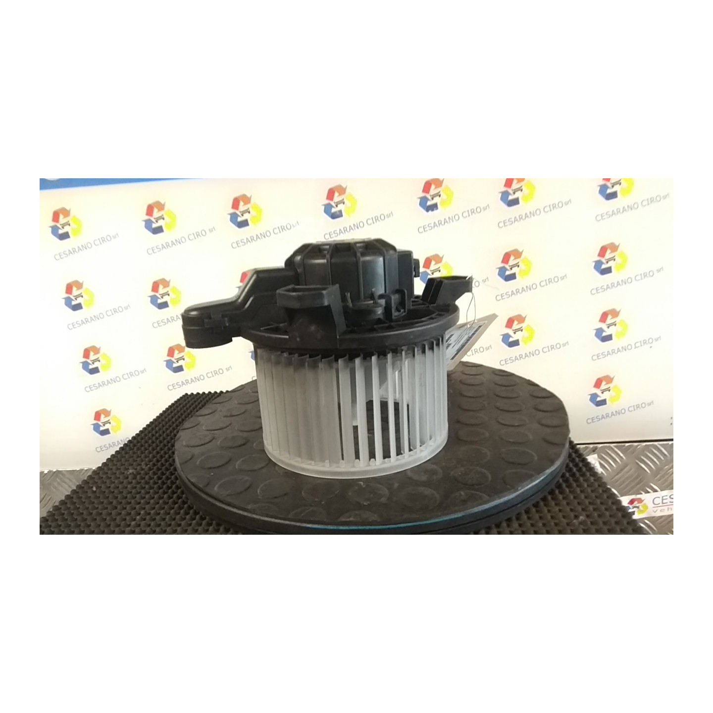 MOTORINO VENTILAZIONE ABITACOLO 050 OPEL KARL ROCKS (03/17-) D10XEOPTL5Q 42643910
