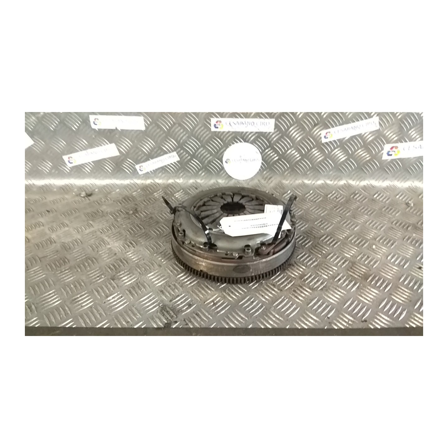 VOLANO MOTORE CON CORONA DENTATA 199 ALFA ROMEO GIULIETTA (X7) (03/10-10/13) 198A4000 55219903