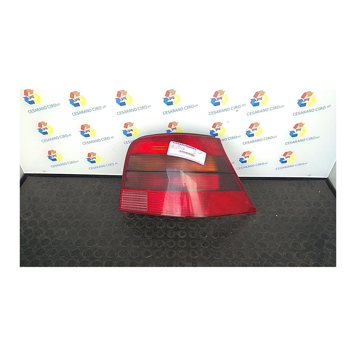 FANALE POST. OSCURATO DX. 046 VOLKSWAGEN GOLF (1J) (09/97-03/06) AHW 1J6945096T