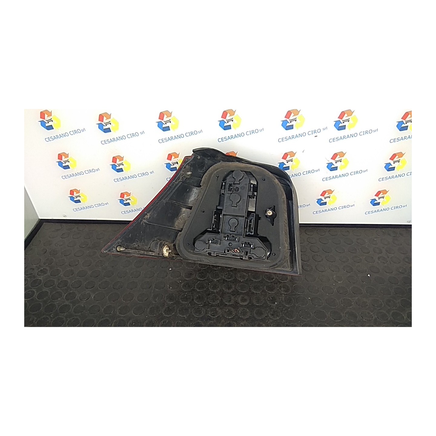 FANALE POST. OSCURATO DX. 046 VOLKSWAGEN GOLF (1J) (09/97-03/06) AHW 1J6945096T