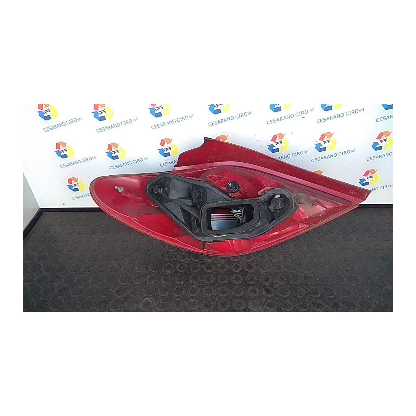 FANALE POST. DX. 250 PEUGEOT 207 (04/06-06/09) KFU 6351Y7