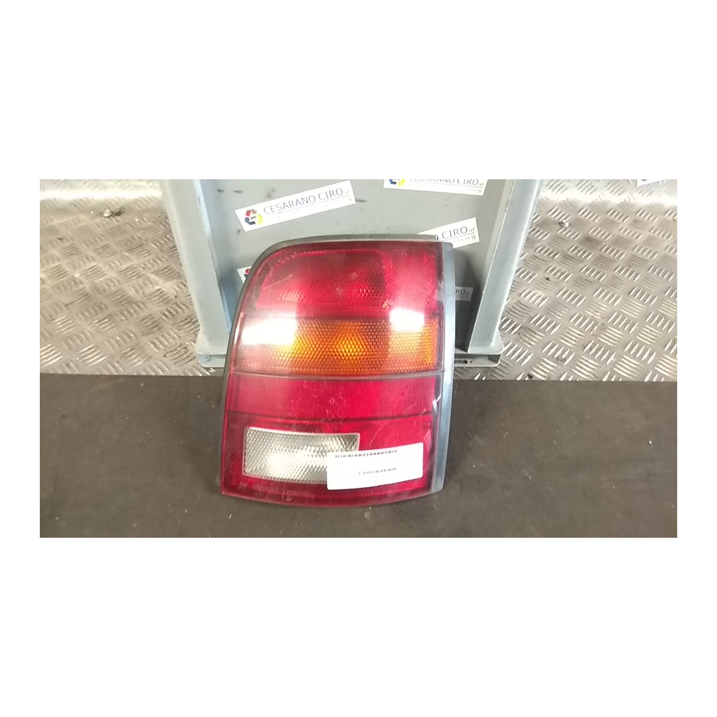 FANALE POST. DX. 271 NISSAN MICRA (K11E) (10/92-03/98) CG10 265505F301