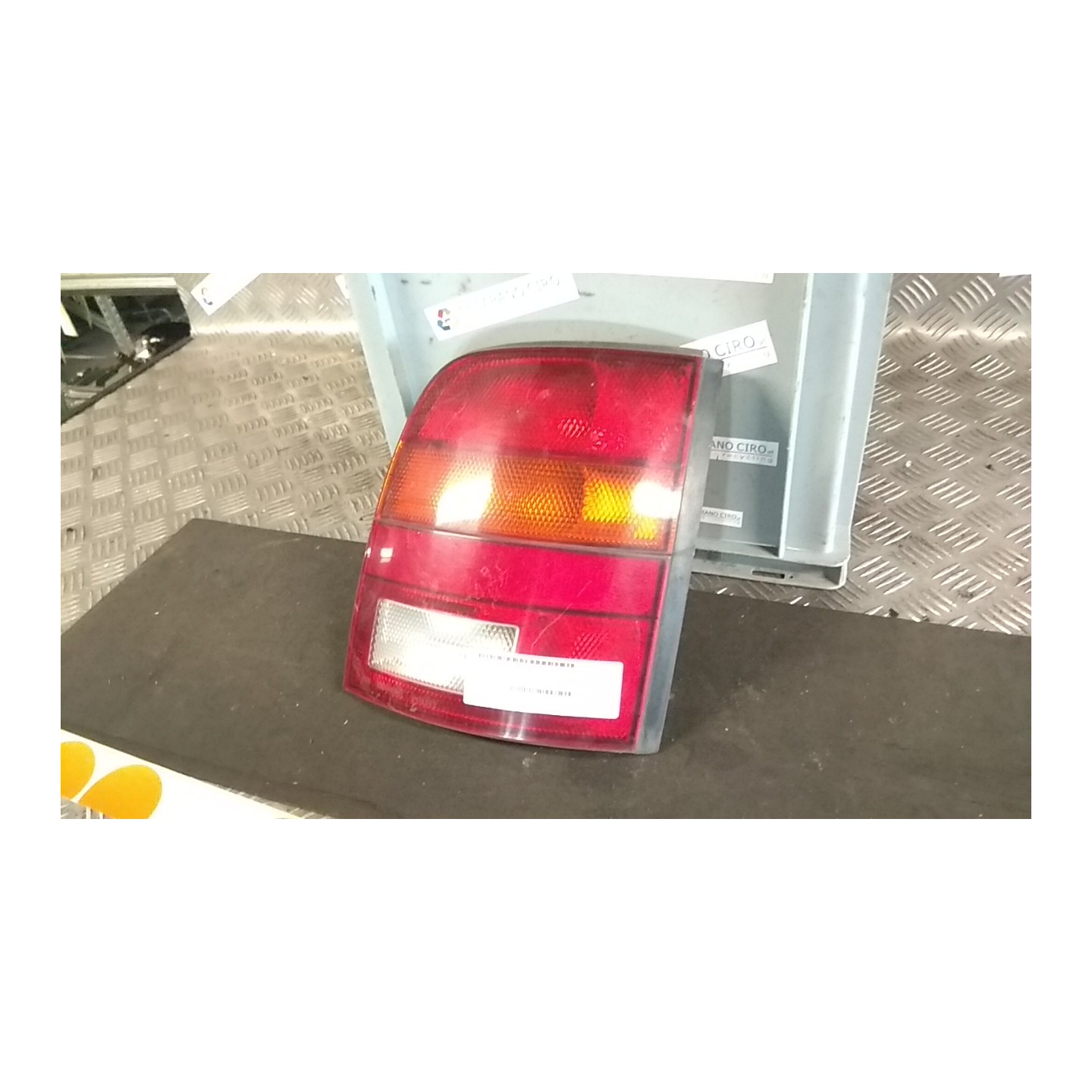 FANALE POST. DX. 271 NISSAN MICRA (K11E) (10/92-03/98) CG10 265505F301