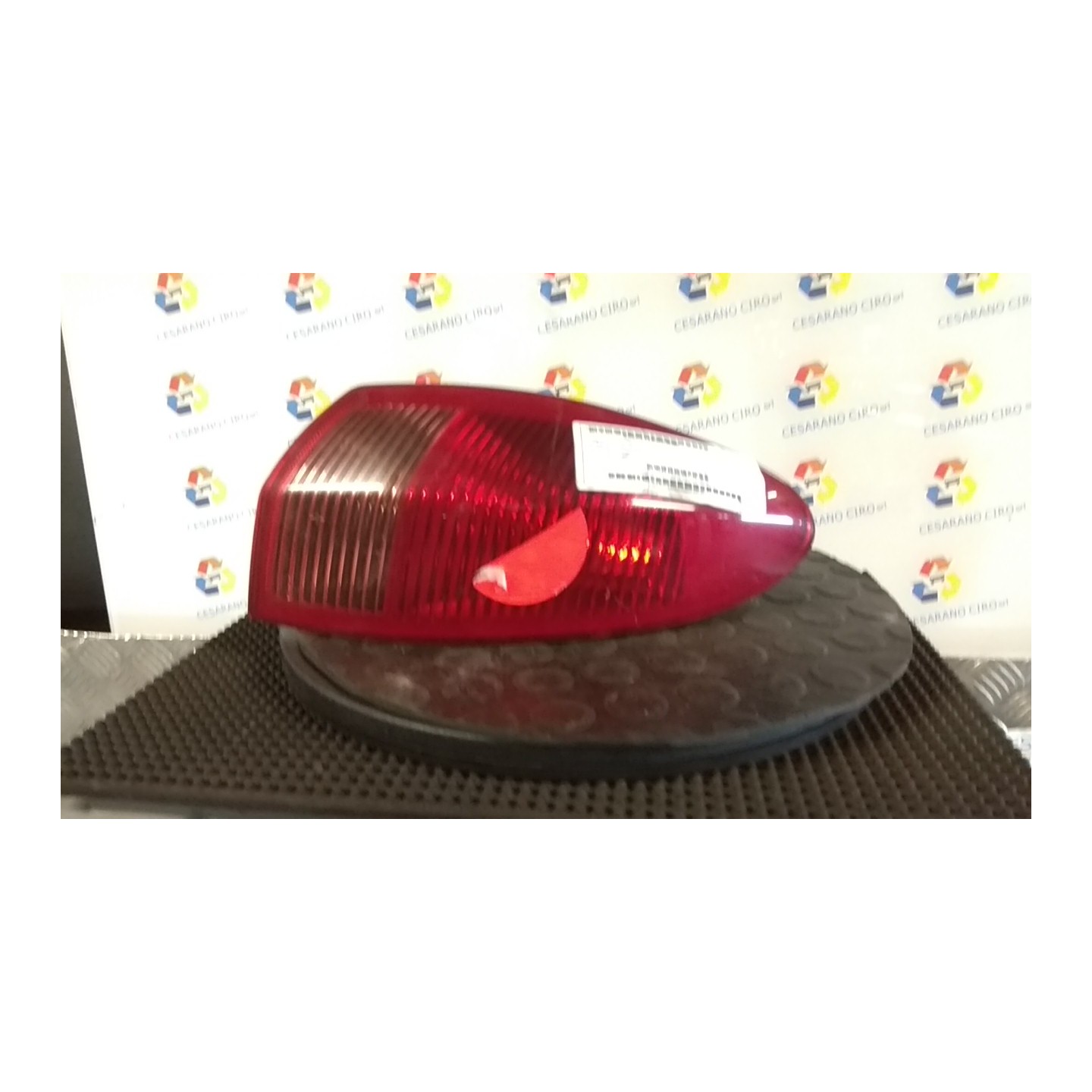 FANALE POST. PARTE EST. DX. 289 ALFA ROMEO 147 (W8) (10/04-07/11) 937A3000 46556347